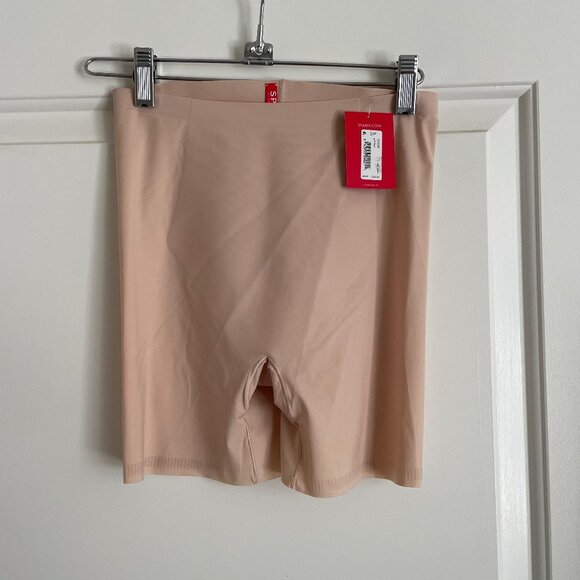 NWT SPANX Thinstincts Targeted Girl Shorts Nude Small Firm Control Shapewear - Picture 1 of 5